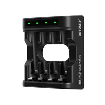 XTAR L4 punjač AA/AAA